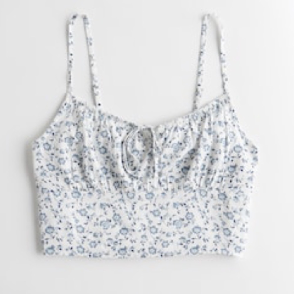Hollister Blue and White Floral Keyhole Crop Top NWT — Medium